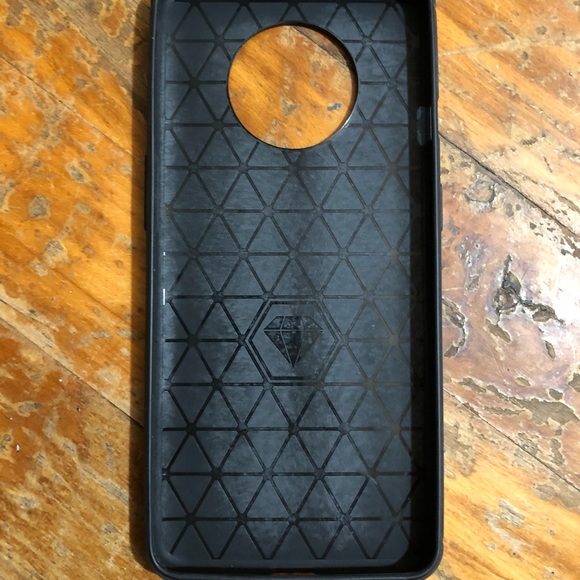 OnePlus 7T black smartphone case - Picture 2 of 4
